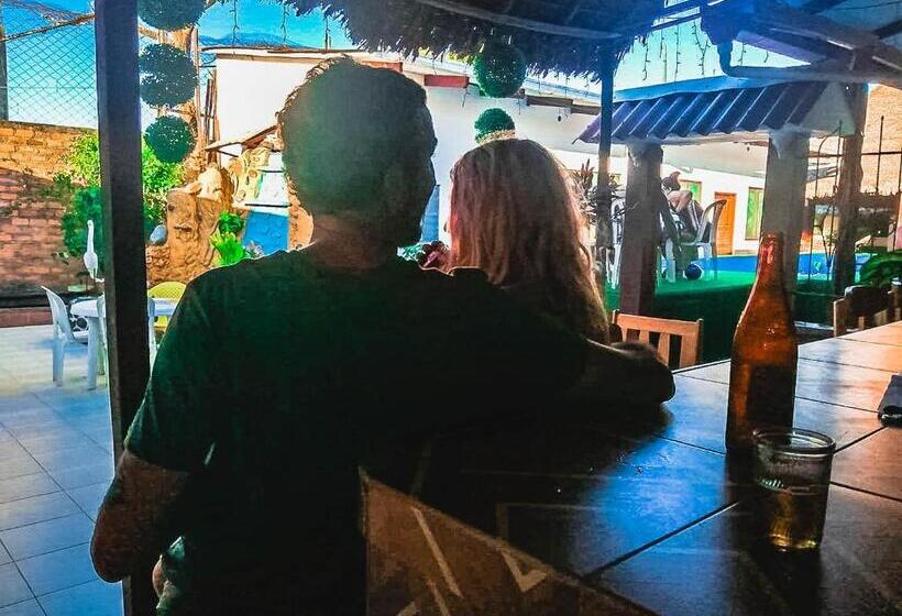 هتل El Curichal Hostel