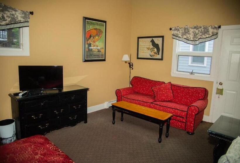 Sylvan Inn Bed & Breakfast