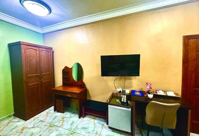 호텔 Analabs Golden