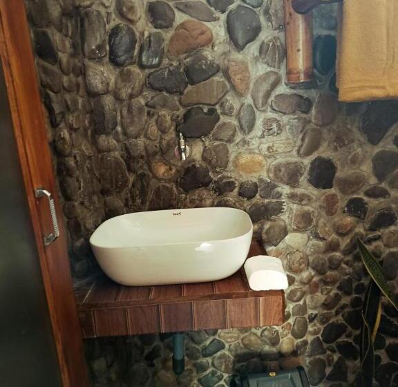 هتل Jungle View Homestay & Guesthouse