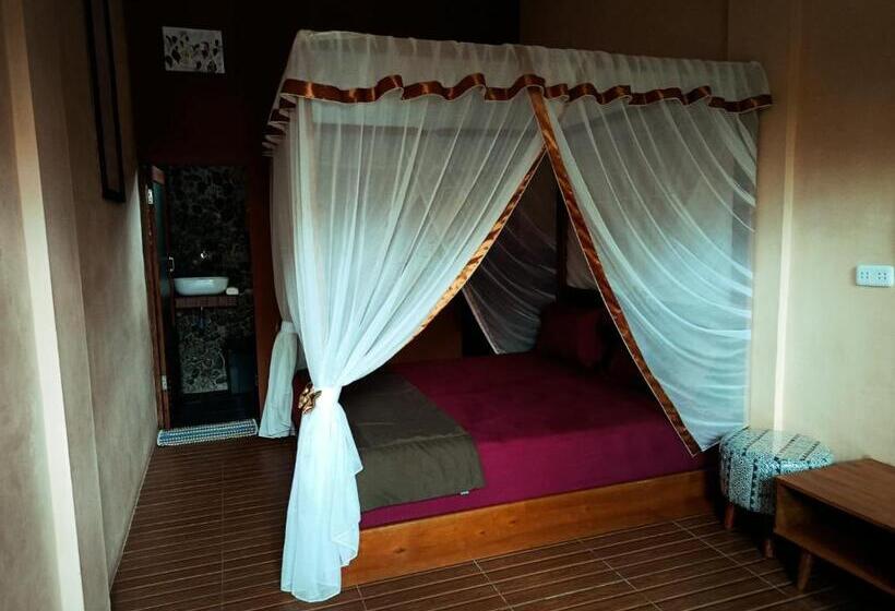 هتل Jungle View Homestay & Guesthouse