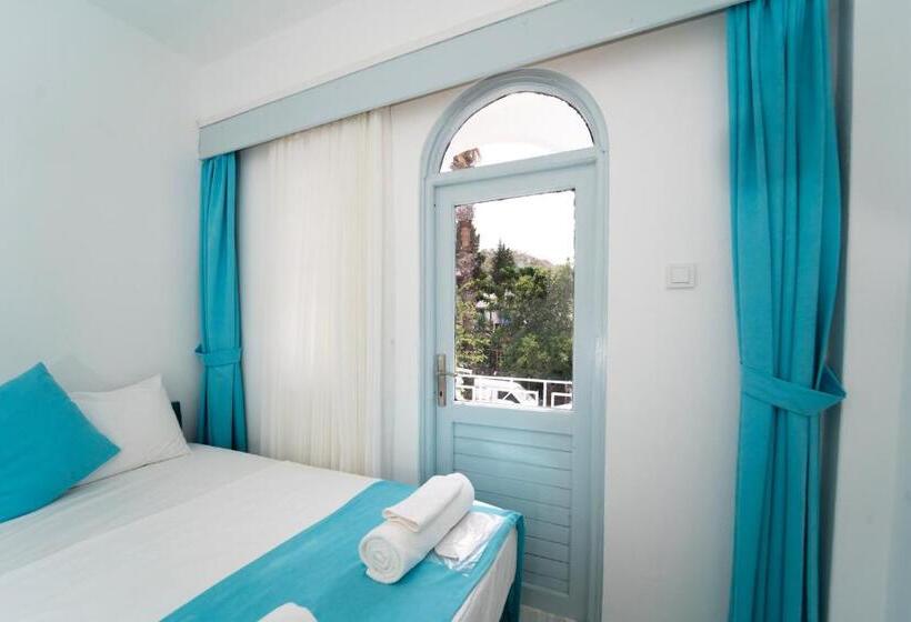 هتل Kemer Royal Beach