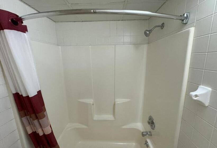 모텔 Sycamore Suites