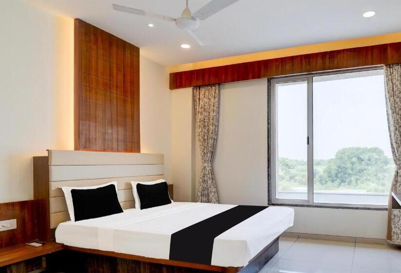 Oyo Hotel Shreeji