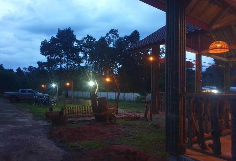 Easy Go Hostel