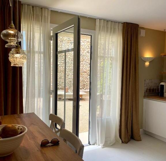 膳宿费 La Suite Drômoise 1809