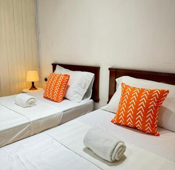 بنسيون Rumah Jambu Manis Netflix,free Wifi, 3 Minutes To Kuala Berang