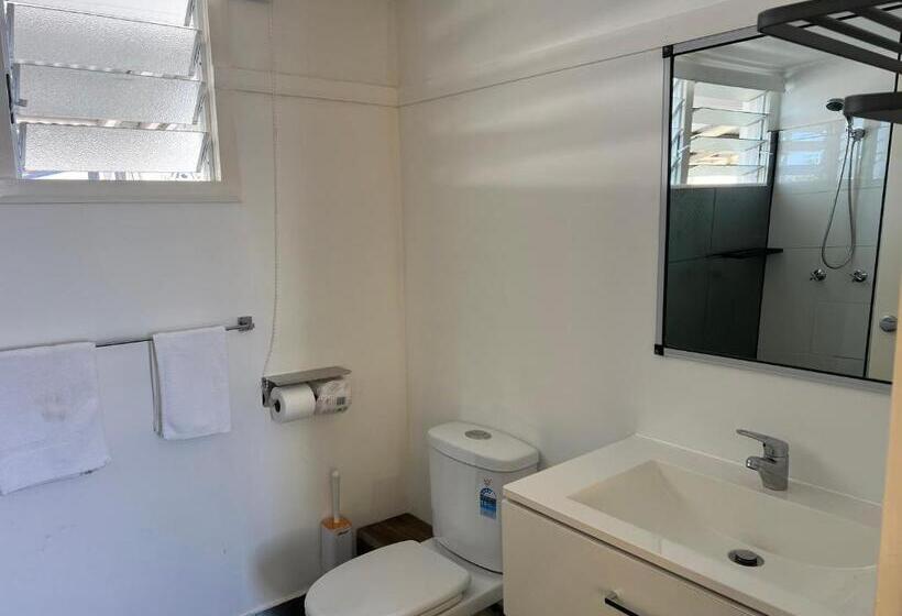 Innisfail Riverfront Motel
