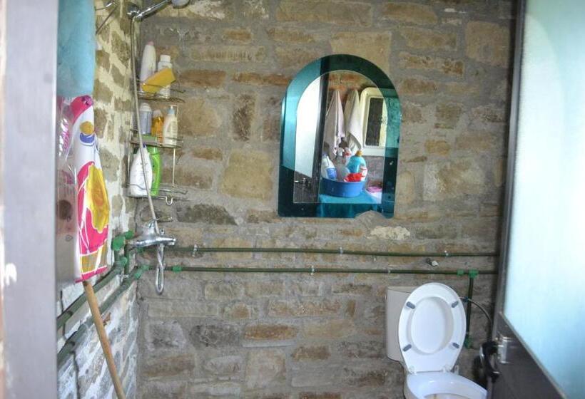 پانسیون Camping & Guest House Murataj