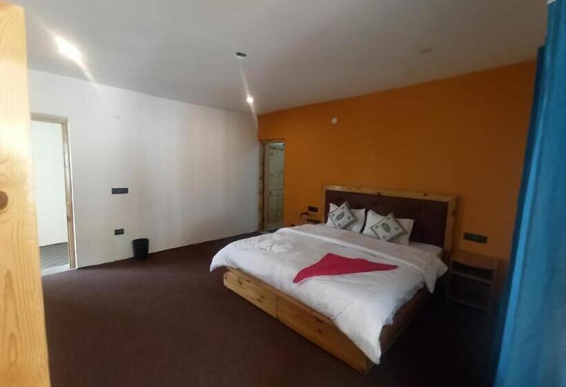 펜션 Losar Guest House Ladakh By Lexstays