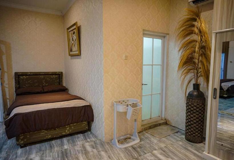 بنسيون Villa Ambarwati