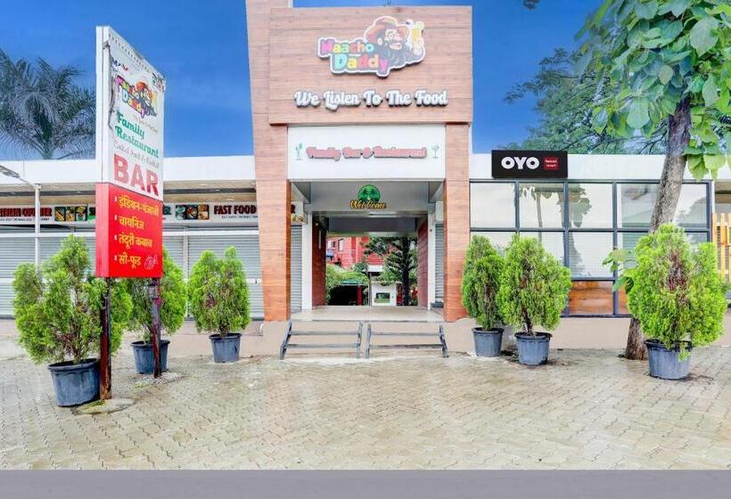 호텔 Oyo Aamrai Resort
