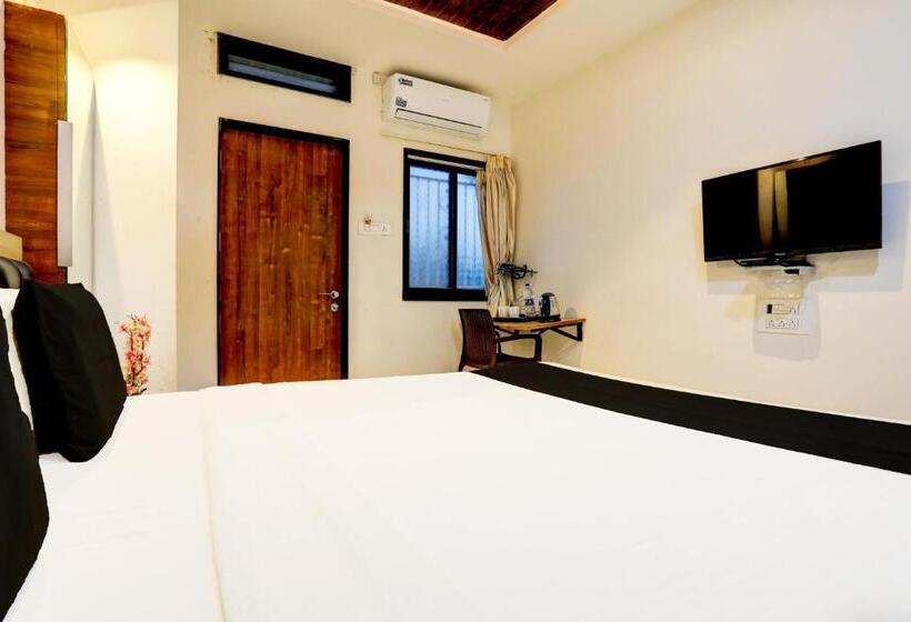 호텔 Oyo Aamrai Resort