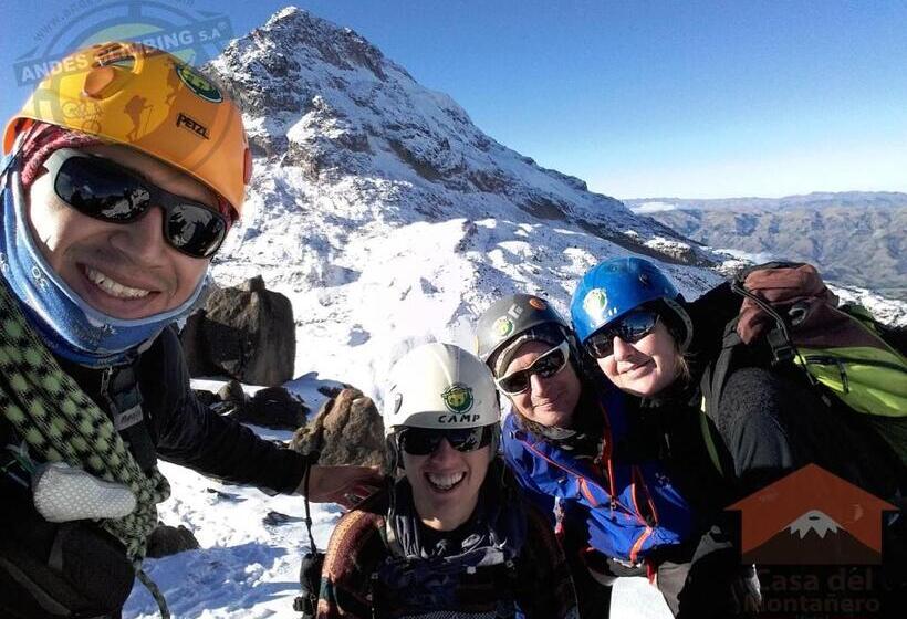 تختخواب و صبحانه Casa Del Montañero