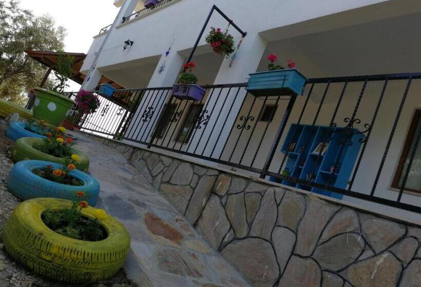 تختخواب و صبحانه Kaymak Tepesi Tatil Evi