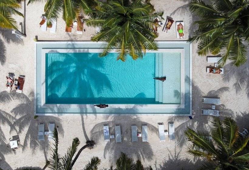 ホテル The Loop Beach Resort