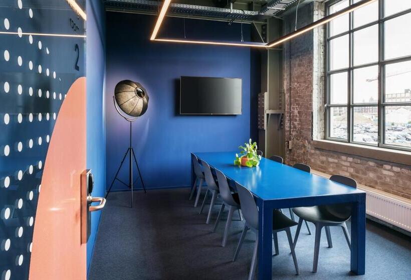 호텔 The Social Hub Maastricht