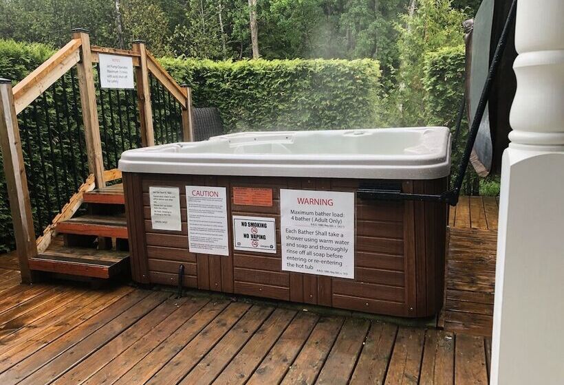モーテル Adventure The Bruce Inn   Recently Renovated With Outdoor Hot Tub