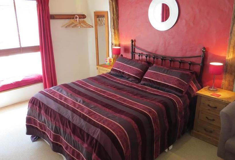 The Boat House Bed And Breakfast