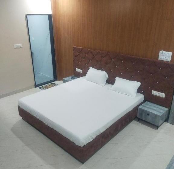 בית מלון כפרי Ahilya Resort