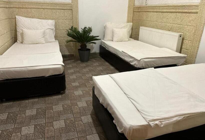 London Hostel