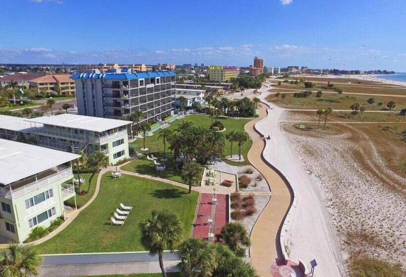 Tropic Terrace Suite #11 Beachfront Resort