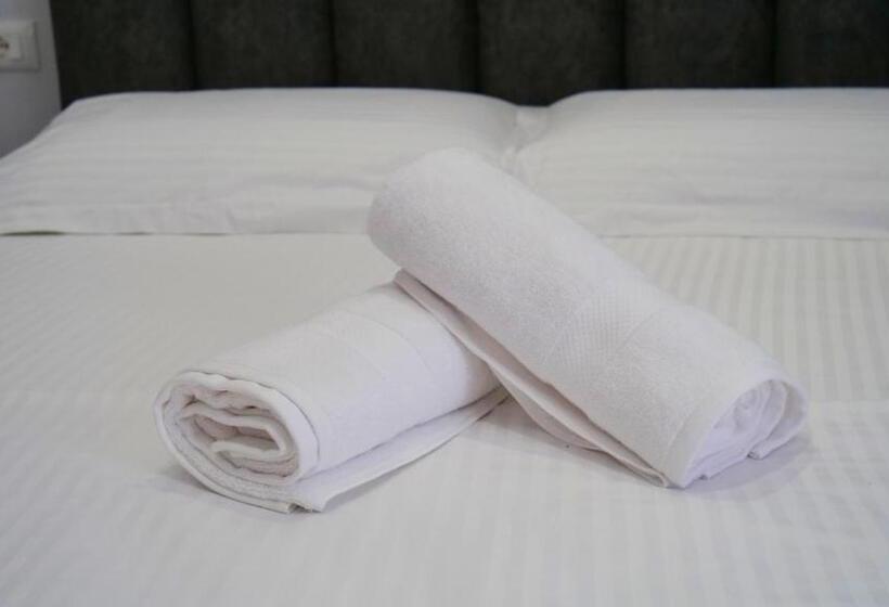مبيت وإفطار Bar Restorant Hotel Rama