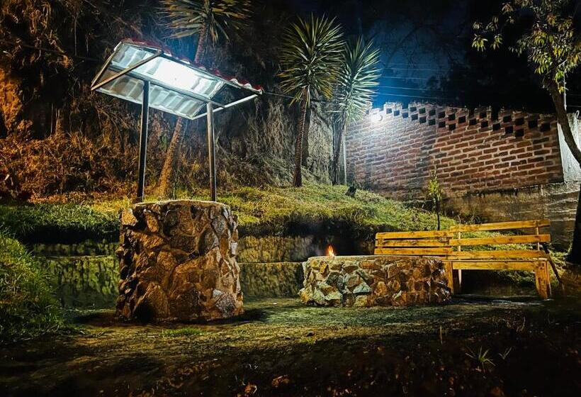 فندق Samariwasi Lodge