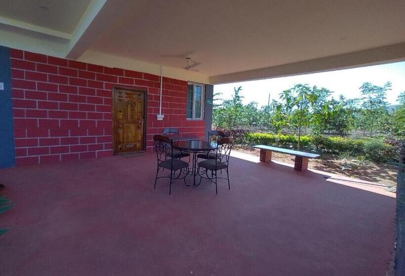 酒店 The Shire Charming Farmstay