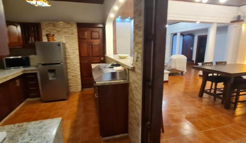 پانسیون Hostal Casa San Mateo