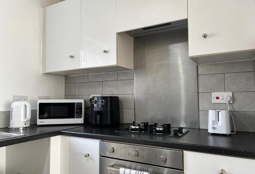 ペンション Kilnview Guesthouse Hanley & Staffordshire University