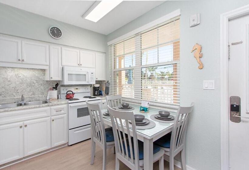 منتجع Clearwater Beach Suites #106