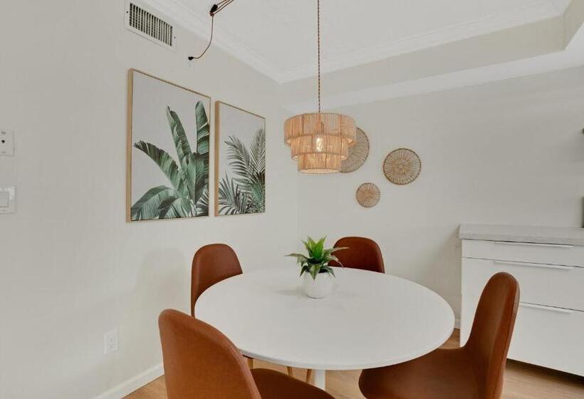 אתר נופש Sugar Sand Sanctuary   Beach Condominium