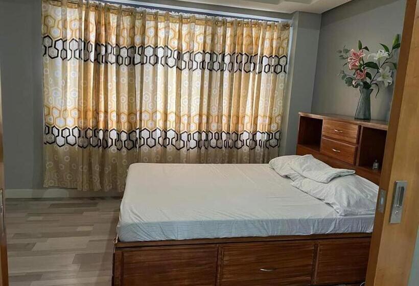 צימר Studio Type Condo Unit At Baseline Prestige