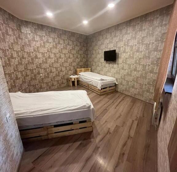 تختخواب و صبحانه Belveder Eco Resort