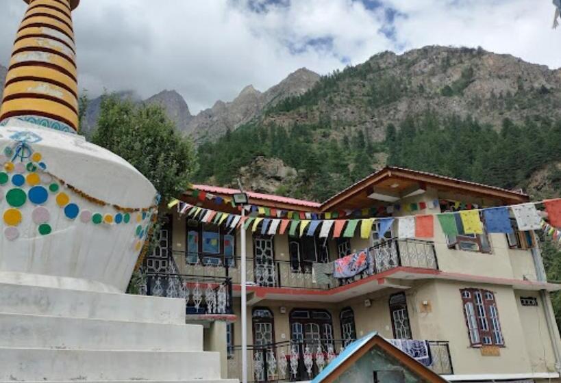 فندق The Seven Gemstones Sangla