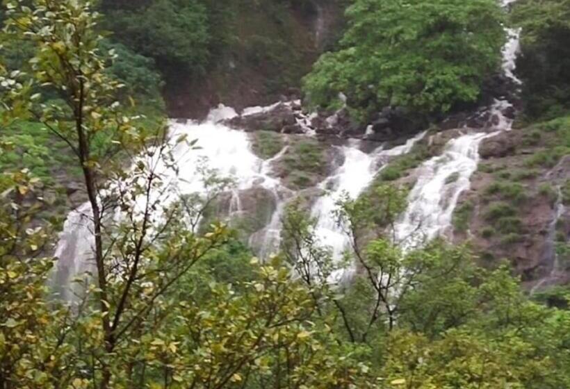 فندق Jv Cottages Mulshi