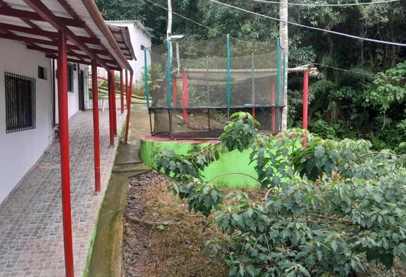 پانسیون Hostal La Gran Ceci