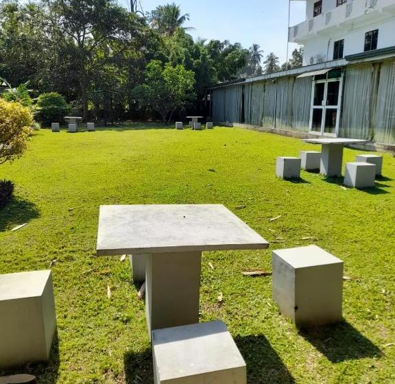 בית מלון כפרי Field Seven