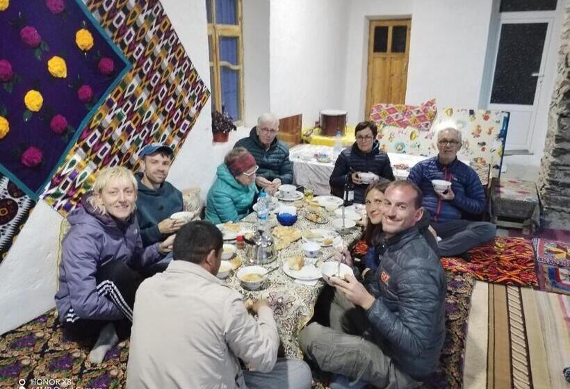פנסיון Nosir Guesthouse