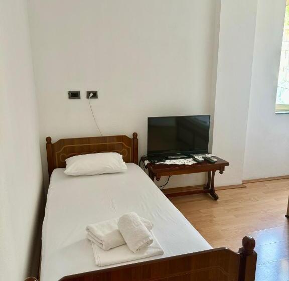 تختخواب و صبحانه Guest House Sofa