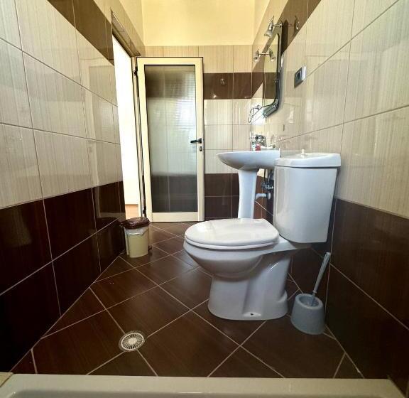 تختخواب و صبحانه Guest House Sofa