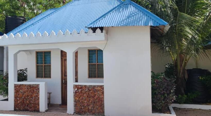 مبيت وإفطار La Villas Blue Blue