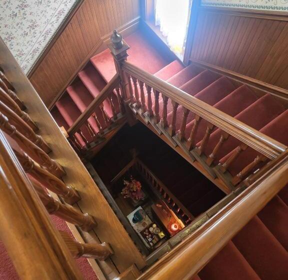 فندق Cranberry Cove Inn