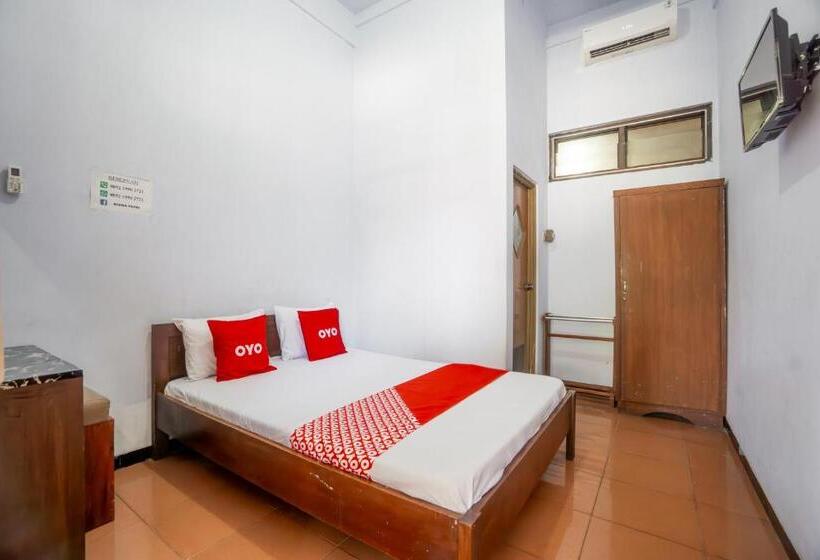 בית מלון כפרי Oyo 94172 Mata Air Guest House Madiun