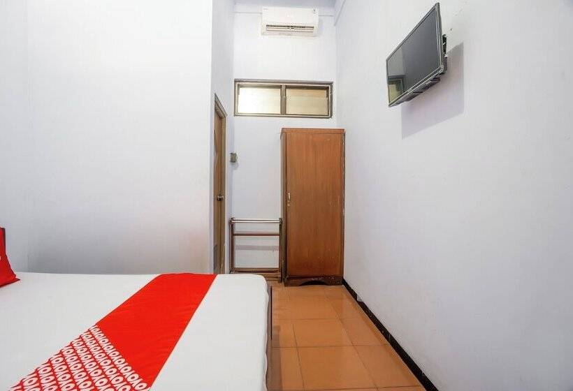 בית מלון כפרי Oyo 94172 Mata Air Guest House Madiun