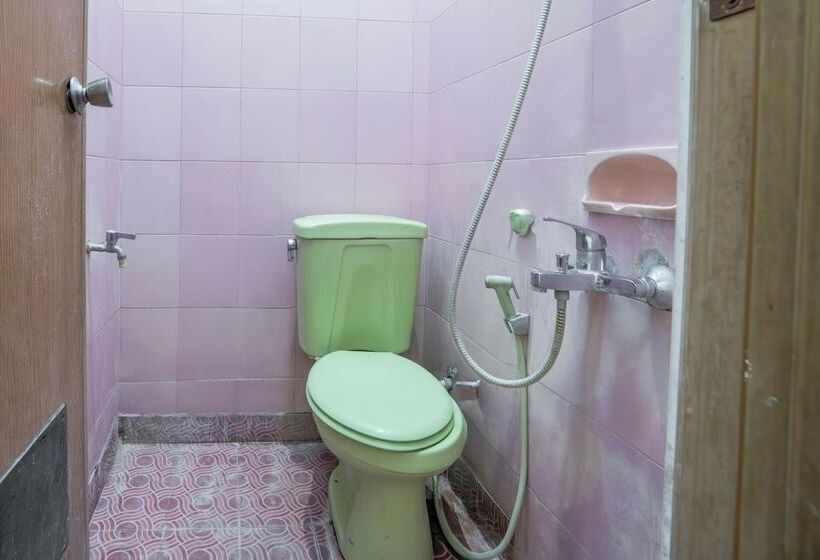 בית מלון כפרי Oyo 94172 Mata Air Guest House Madiun