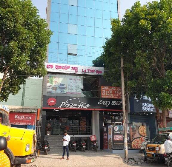 酒店 Super Collection O Niladri Road Formerly Sniv Inn