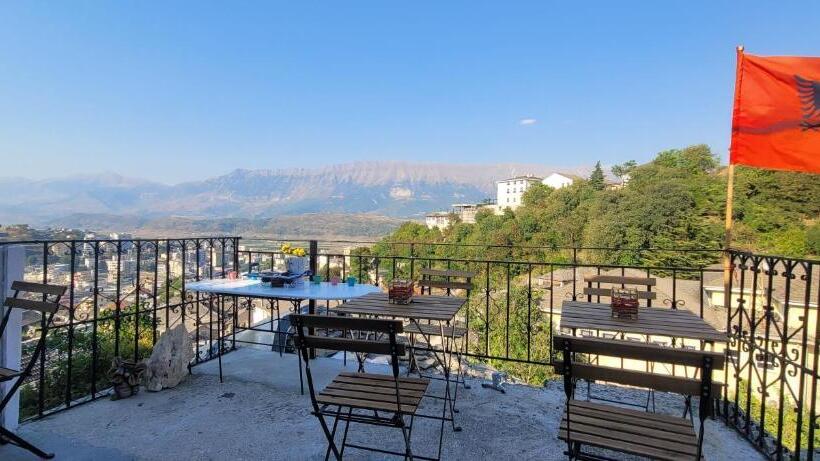 بنسيون Guest House Emily