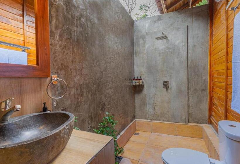 펜션 Ngesil Private Joglo & Pool
